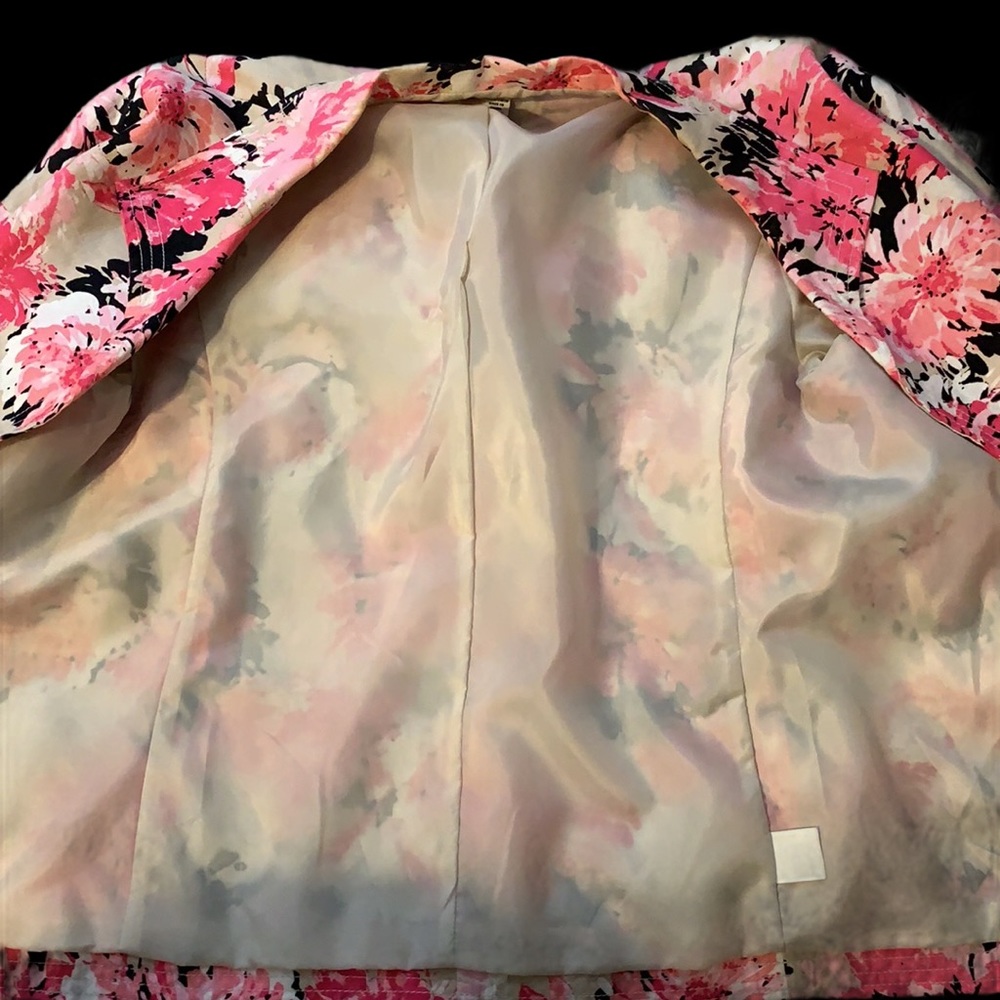 Linen Jacket - Picture 7 of 10